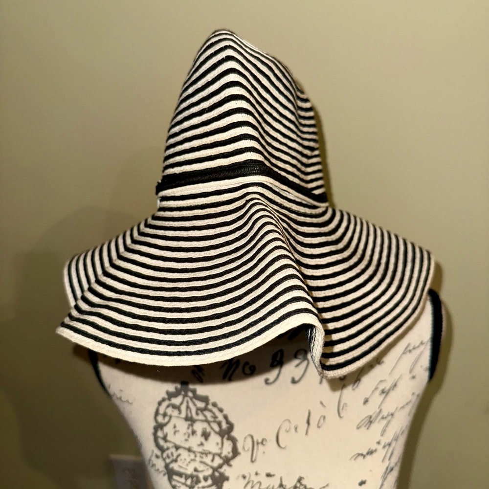 Elegant Striped Women's Hat